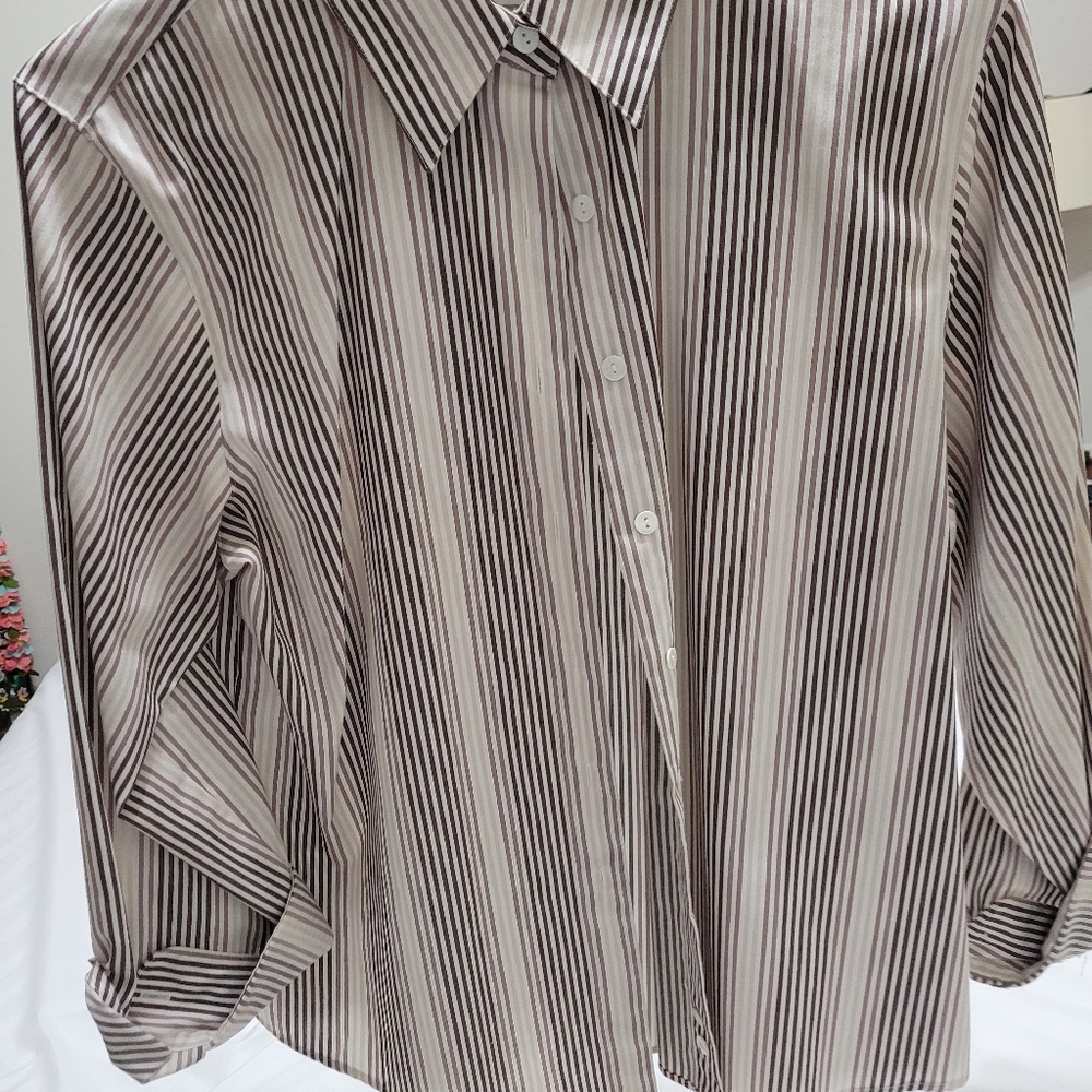 Wrinkle free button down - Picture 4 of 4
